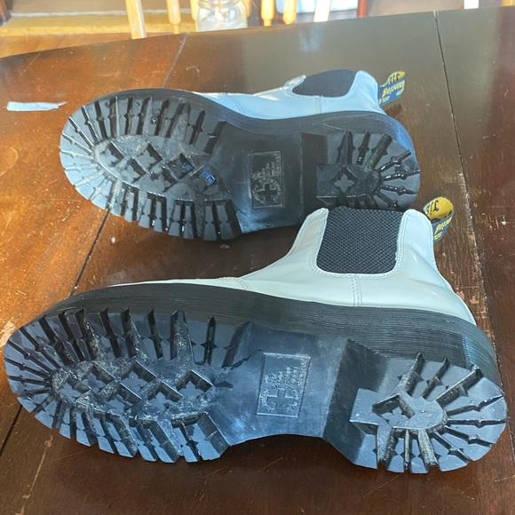 Dr. Martens 2976 Smooth Leather Platform Chelsea Boot - Picture 7 of 10